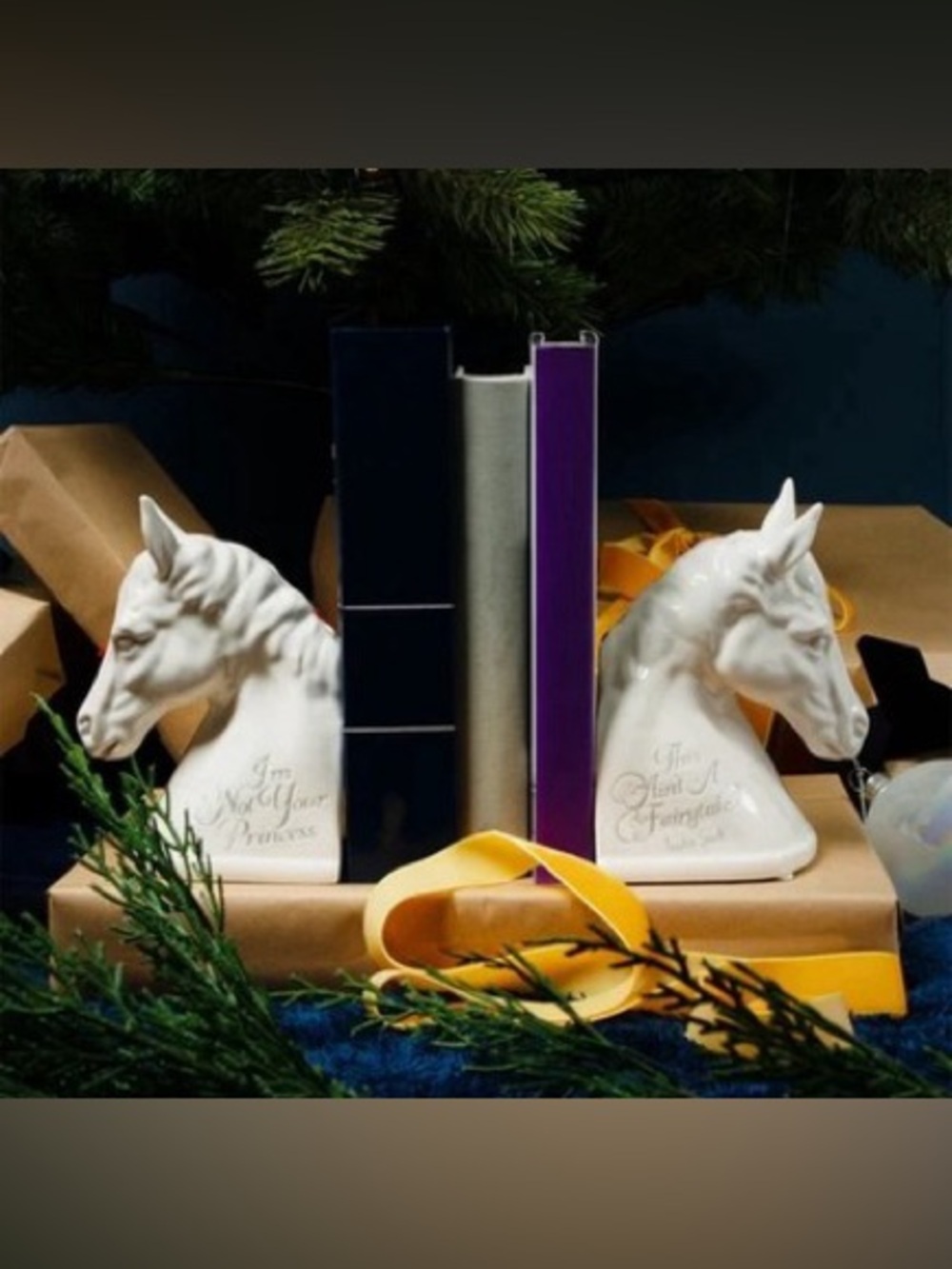 RARE Taylor Swift White Horse Bookends MINT CONDITION
